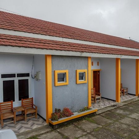 Reddoorz Near Candi Cetho Karanganyar Karanganyar  المظهر الخارجي الصورة